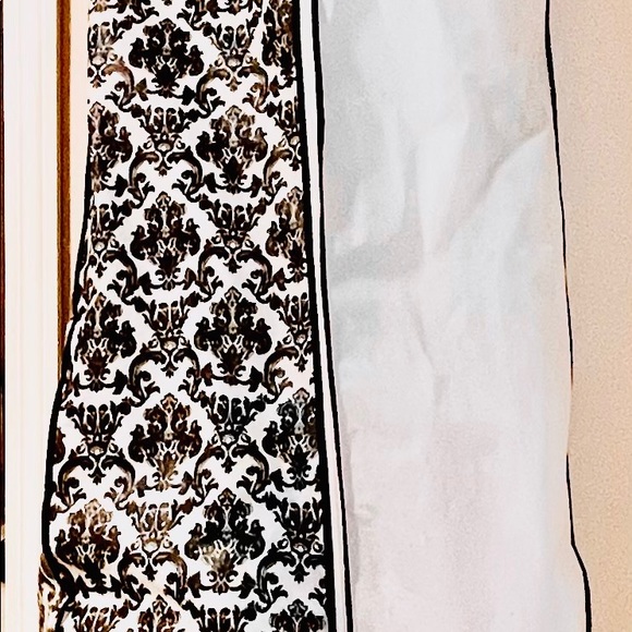 Wedding Dress with Original Bagging. - Picture 6 of 6